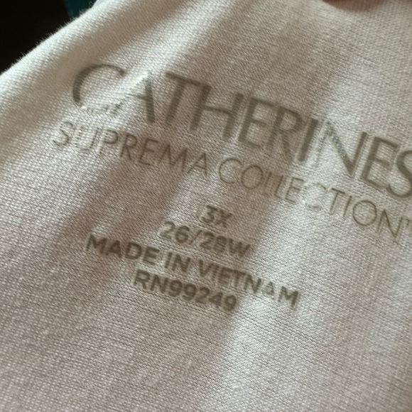 Ladies plus size tank - Picture 3 of 3